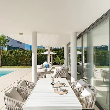 Апартаменти Malagasuite Higueron West Luxury & Private Pool Фуенхірола