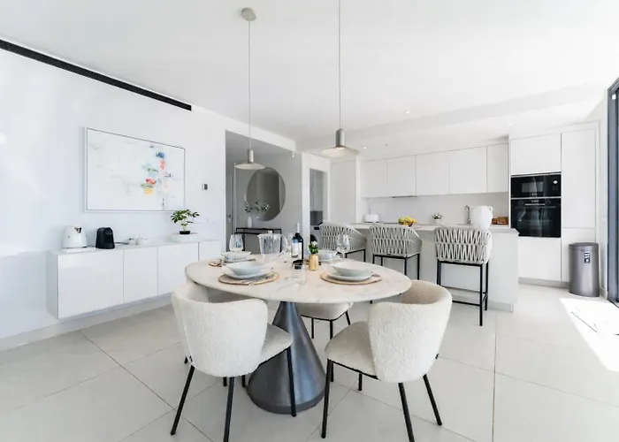 Malagasuite Higueron West Luxury & Private Pool * Fuengirola